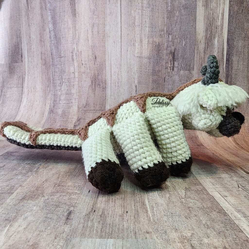 Appa - Esp AMIGURUMI , sentado con las patas traseras